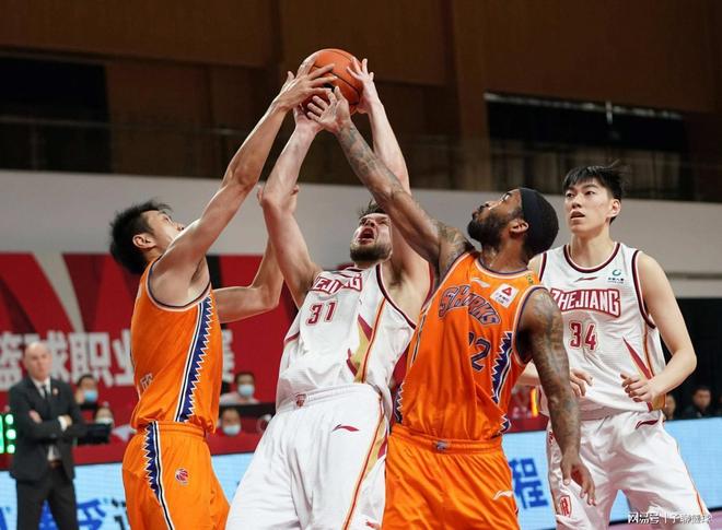 程增添了一 程增添了一