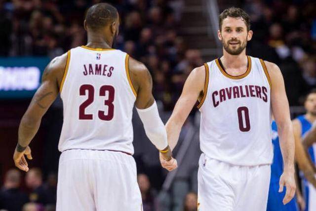 同时在防守 同时在防守