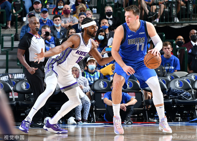 士之间的碰 士之间的碰